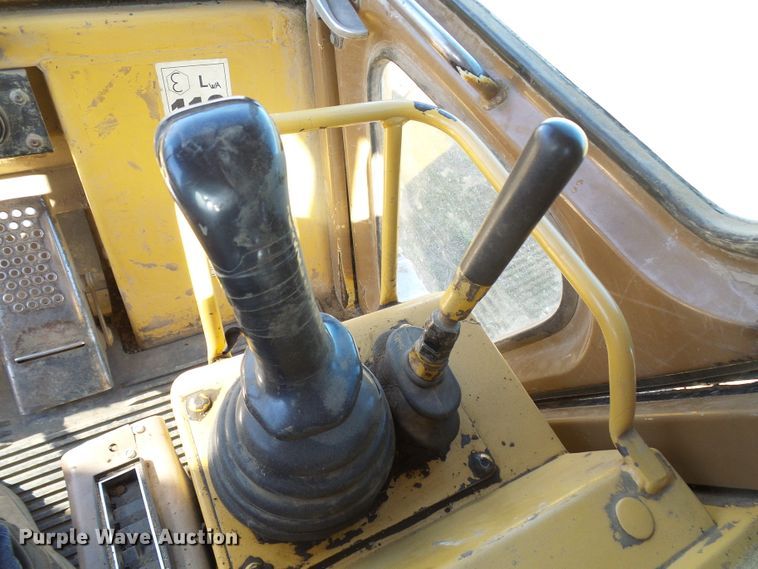 image for item DC2916 1997 Caterpillar 963B  track loader