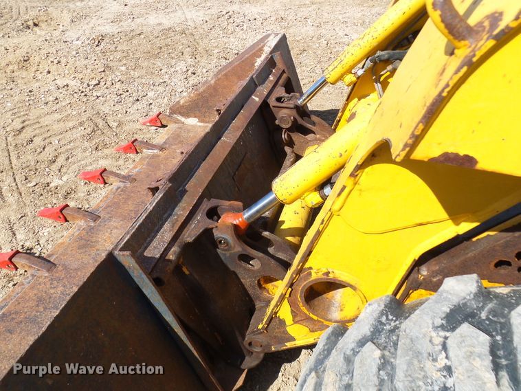 image for item DC2917 1999 John Deere 250  skid steer loader