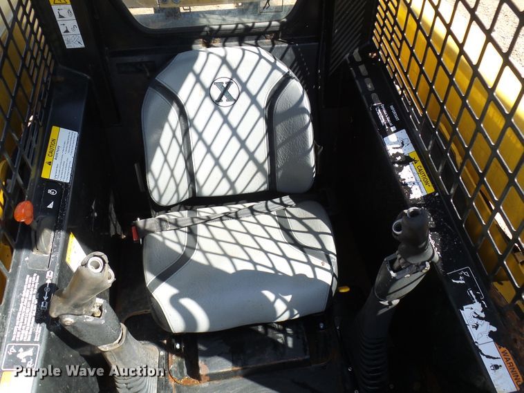 image for item DC2917 1999 John Deere 250  skid steer loader