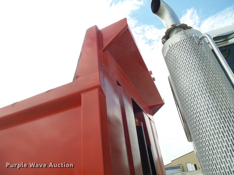 image for item DC2926 2006 Peterbilt 335  dump truck