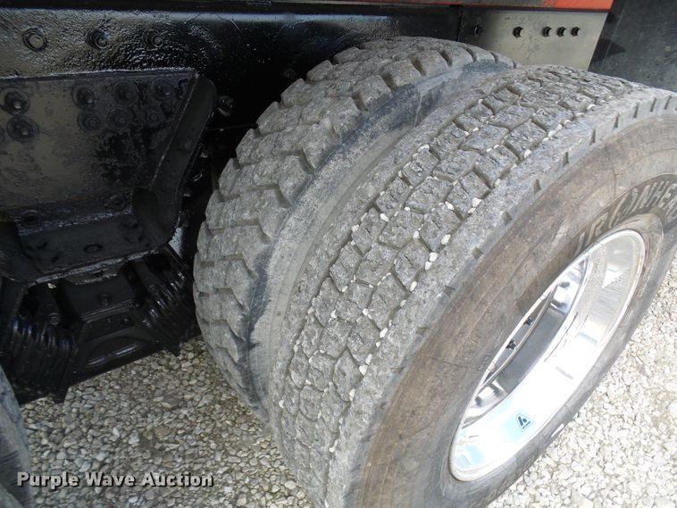 image for item DC2926 2006 Peterbilt 335  dump truck