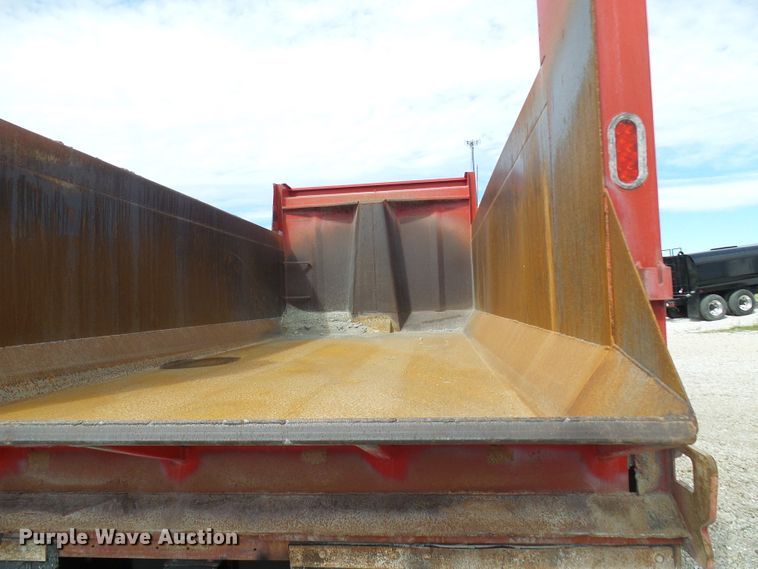 image for item DC2926 2006 Peterbilt 335  dump truck