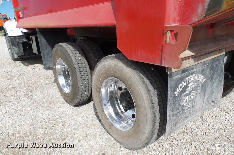 image for item DC2926 2006 Peterbilt 335  dump truck