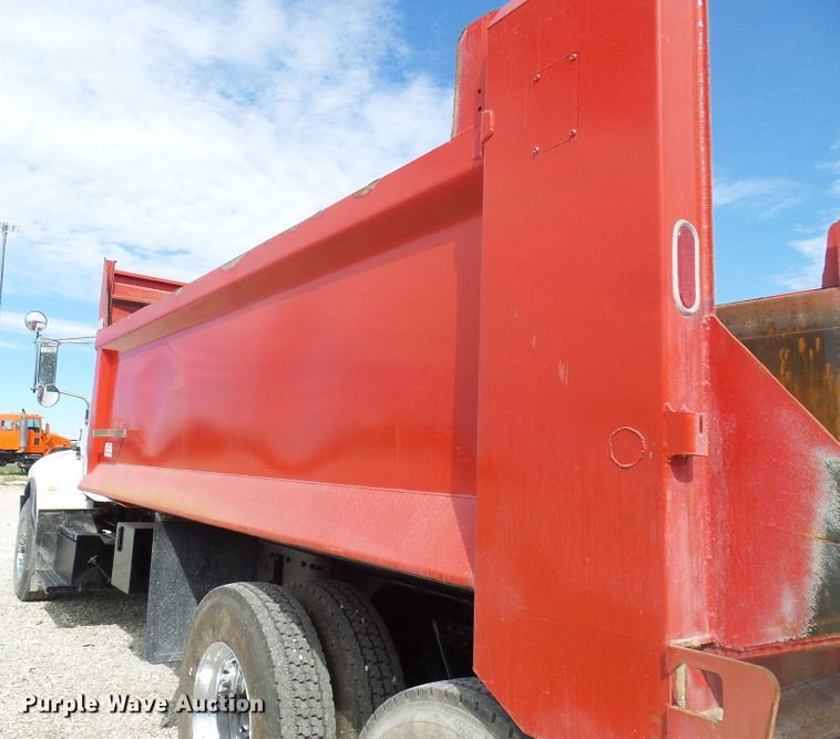 image for item DC2926 2006 Peterbilt 335  dump truck