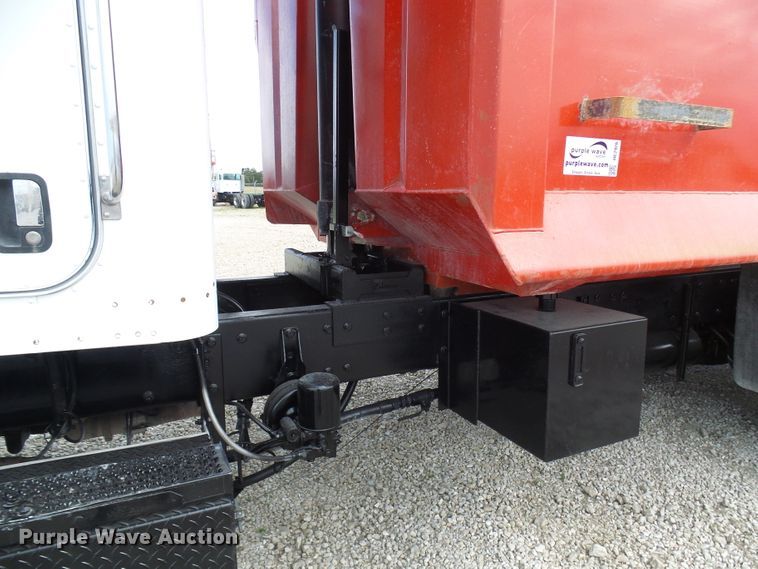 image for item DC2926 2006 Peterbilt 335  dump truck