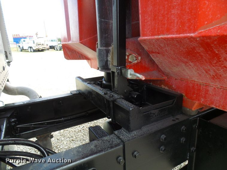 image for item DC2926 2006 Peterbilt 335  dump truck