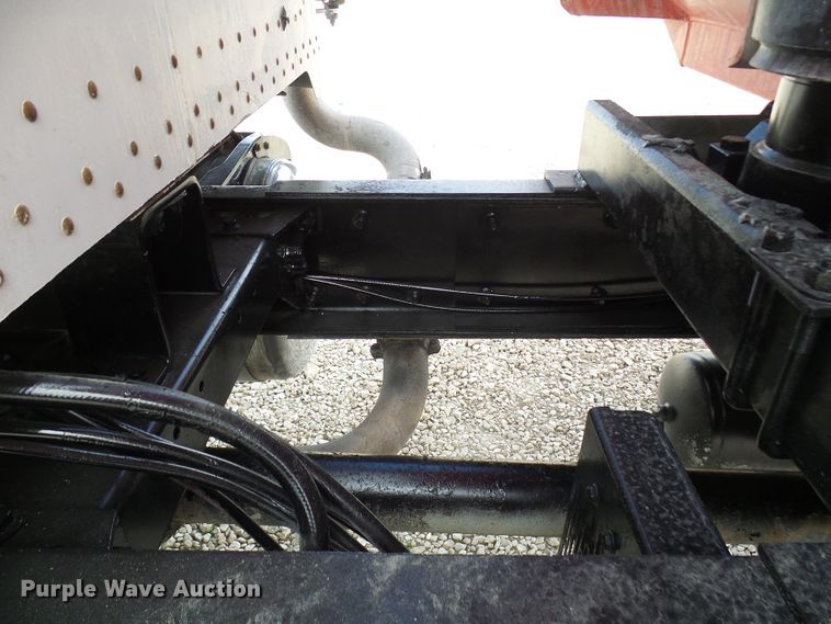 image for item DC2926 2006 Peterbilt 335  dump truck