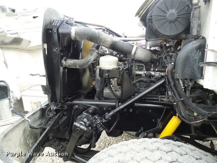 image for item DC2926 2006 Peterbilt 335  dump truck