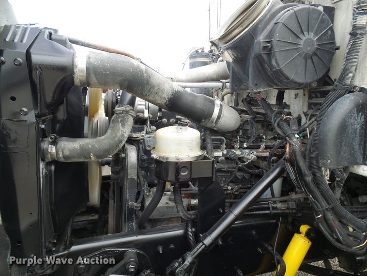 image for item DC2926 2006 Peterbilt 335  dump truck