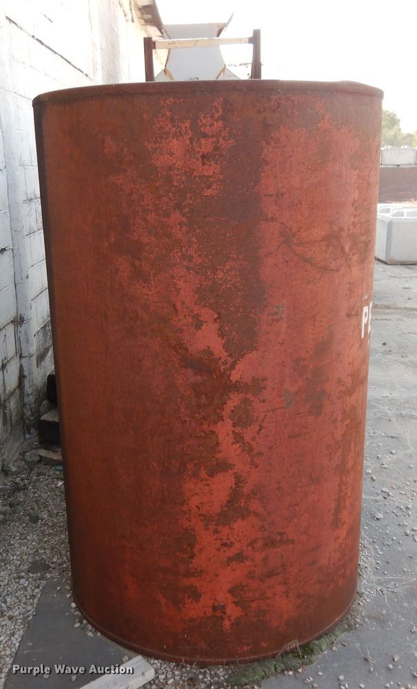 image for item DD6676 (3) tanks