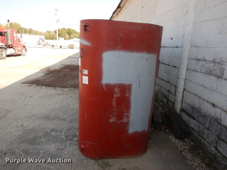 image for item DD6676 (3) tanks