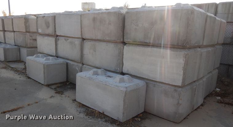 image for item DD6678 (50) concrete blocks