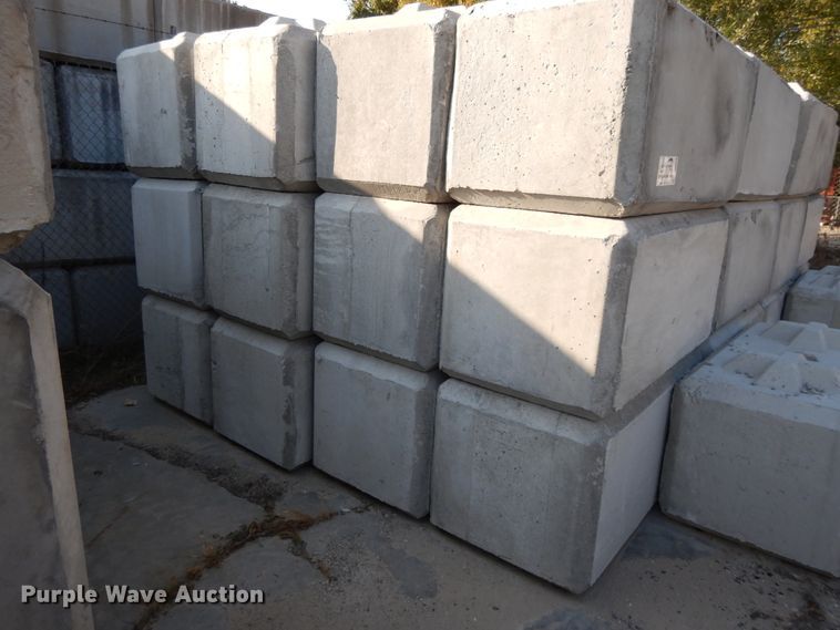 image for item DD6678 (50) concrete blocks