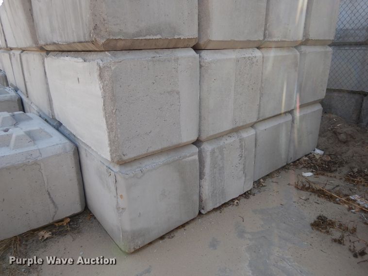 image for item DD6678 (50) concrete blocks