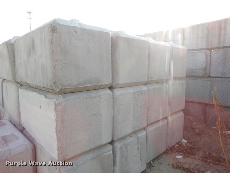 image for item DD6678 (50) concrete blocks