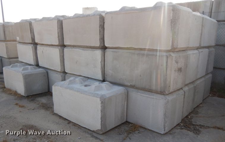 image for item DD6679 (50) concrete blocks