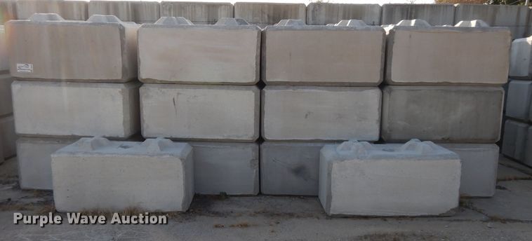 image for item DD6679 (50) concrete blocks