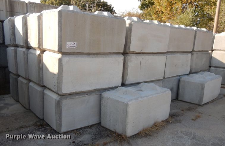 image for item DD6679 (50) concrete blocks