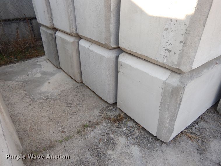 image for item DD6679 (50) concrete blocks