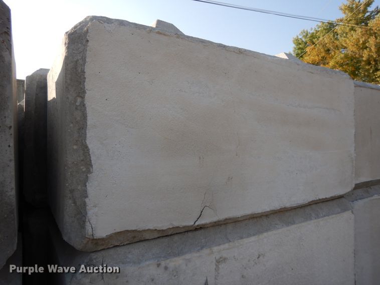 image for item DD6679 (50) concrete blocks