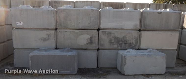 image for item DD6680 (50) concrete blocks