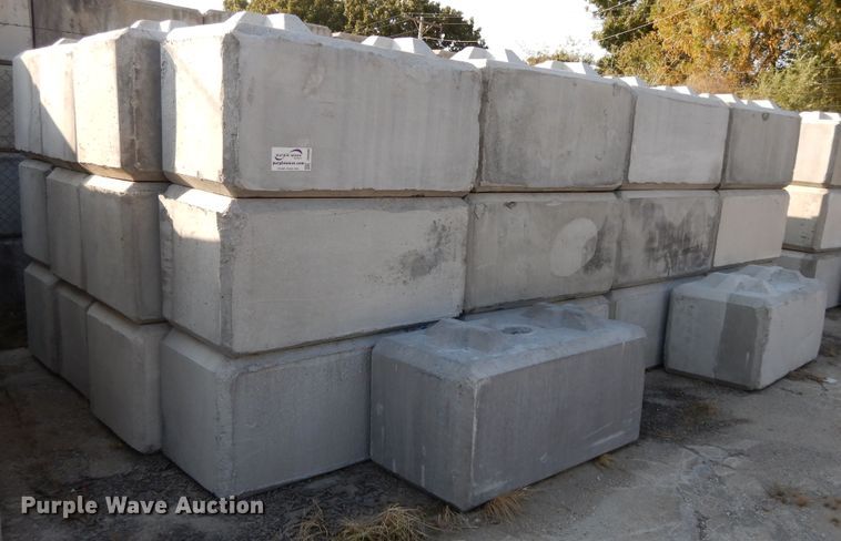 image for item DD6680 (50) concrete blocks