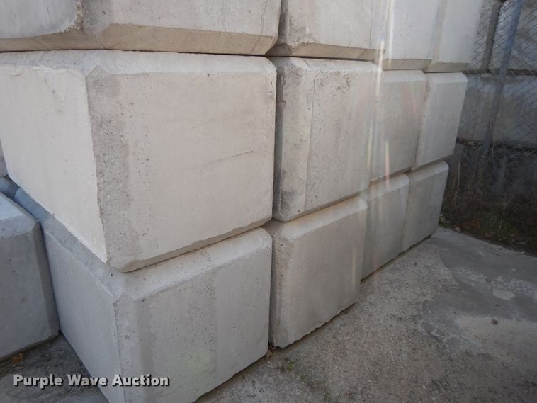 image for item DD6680 (50) concrete blocks