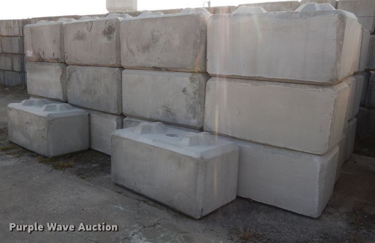 image for item DD6681 (50) concrete blocks