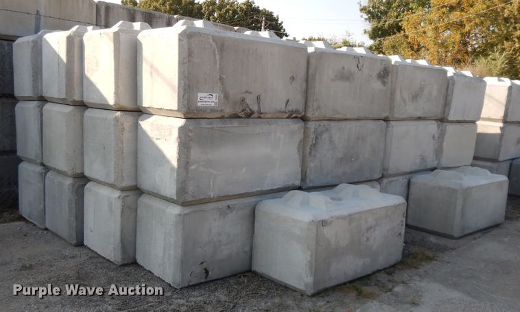 image for item DD6681 (50) concrete blocks