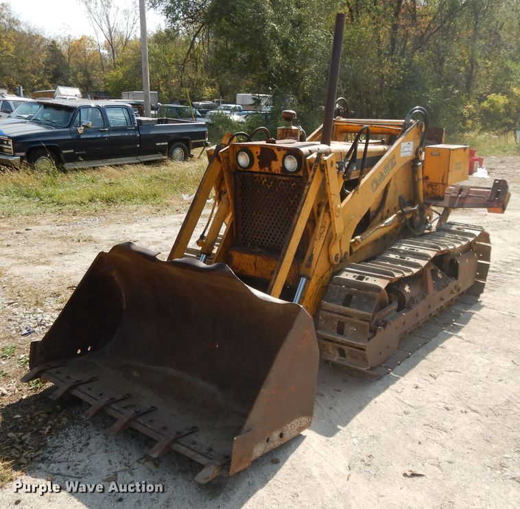 image for item DD6692 1965 Case 310G  track loader