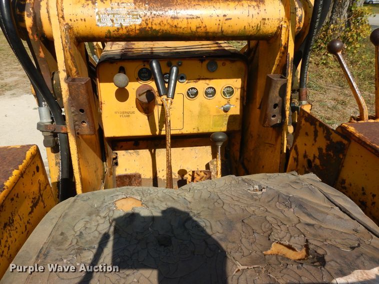 image for item DD6692 1965 Case 310G  track loader