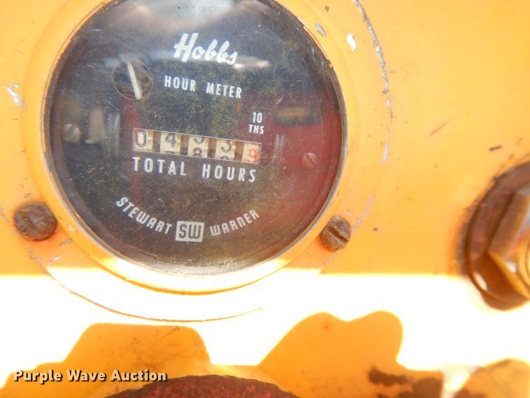 image for item DD6692 1965 Case 310G  track loader