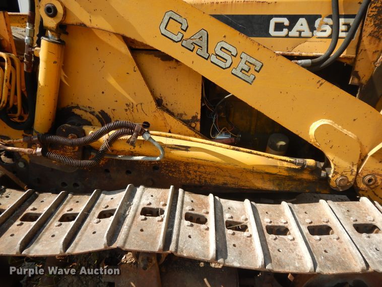 image for item DD6692 1965 Case 310G  track loader
