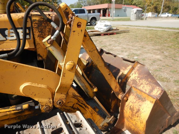 image for item DD6692 1965 Case 310G  track loader