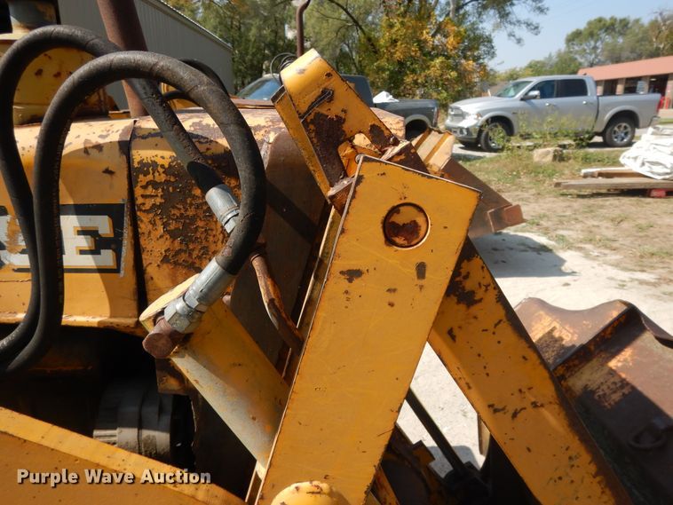 image for item DD6692 1965 Case 310G  track loader