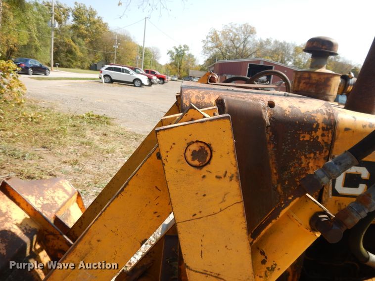 image for item DD6692 1965 Case 310G  track loader