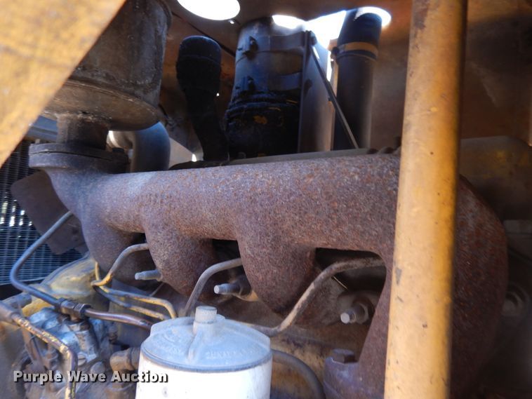 image for item DD6692 1965 Case 310G  track loader