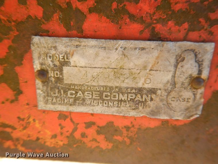 image for item DD6692 1965 Case 310G  track loader