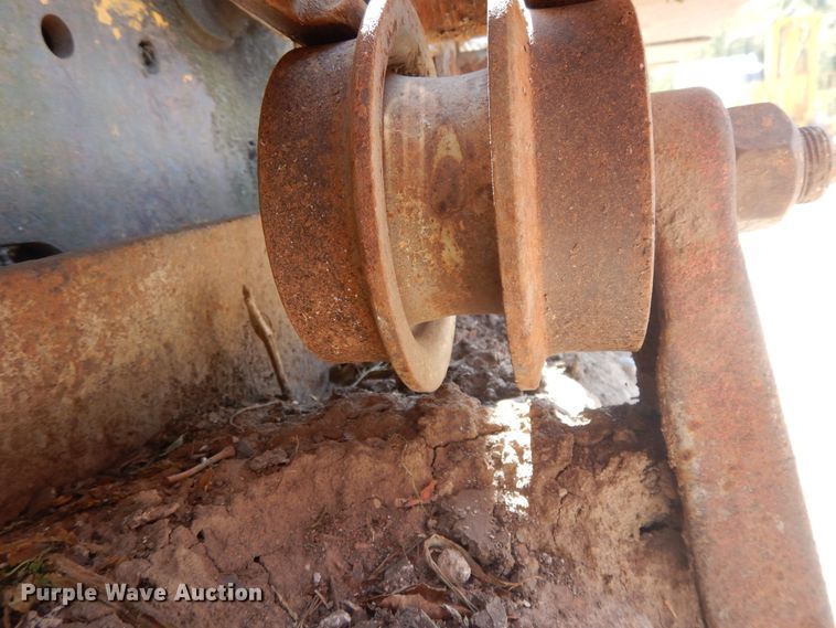 image for item DD6692 1965 Case 310G  track loader