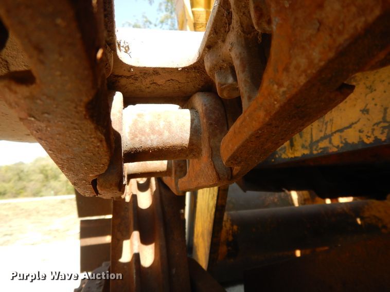 image for item DD6692 1965 Case 310G  track loader