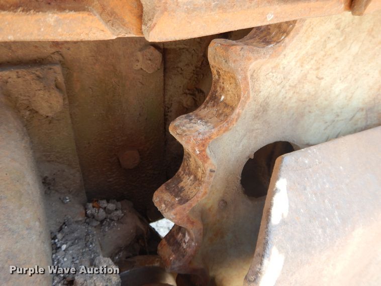 image for item DD6692 1965 Case 310G  track loader