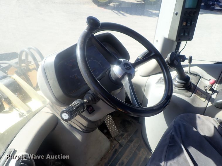 image for item DE0730 2003 New Holland W110  wheel loader