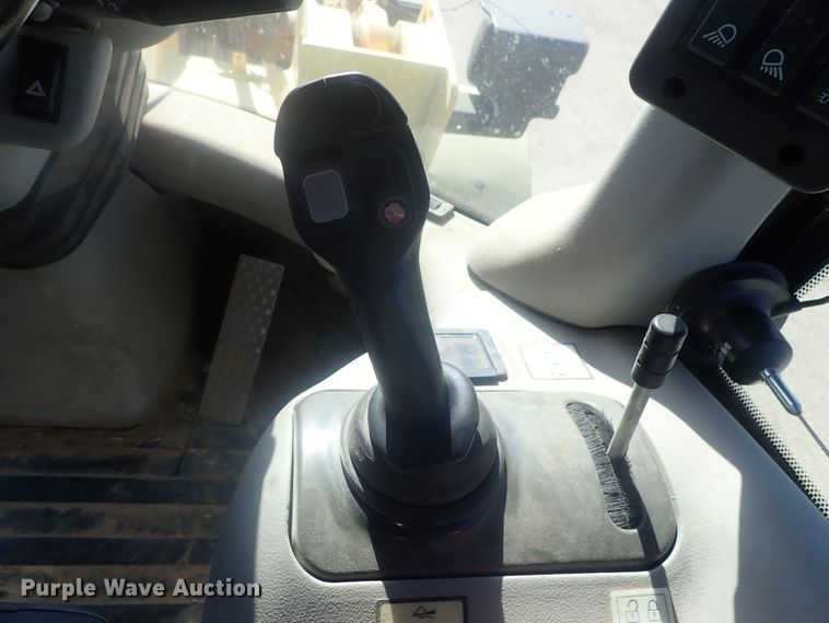 image for item DE0730 2003 New Holland W110  wheel loader