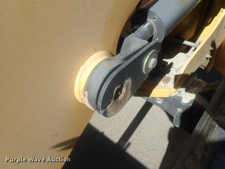 image for item DE0730 2003 New Holland W110  wheel loader