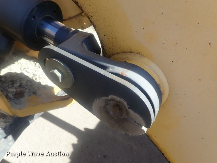 image for item DE0730 2003 New Holland W110  wheel loader