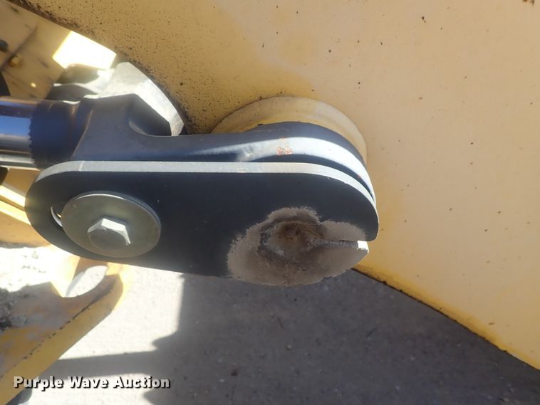 image for item DE0730 2003 New Holland W110  wheel loader