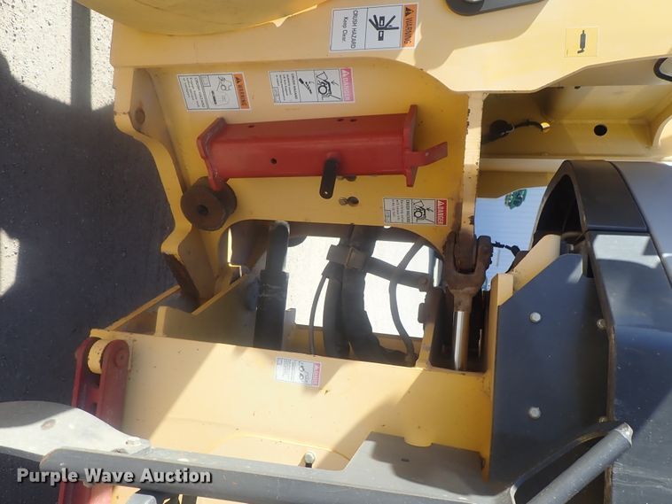 image for item DE0730 2003 New Holland W110  wheel loader