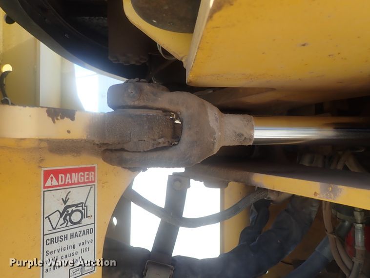 image for item DE0730 2003 New Holland W110  wheel loader