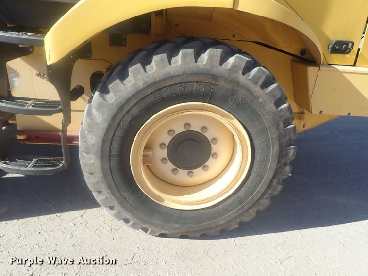 image for item DE0730 2003 New Holland W110  wheel loader