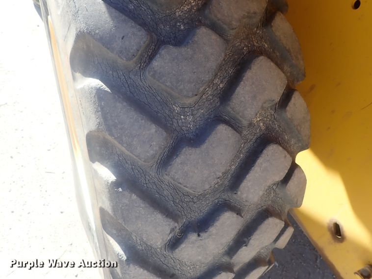image for item DE0730 2003 New Holland W110  wheel loader